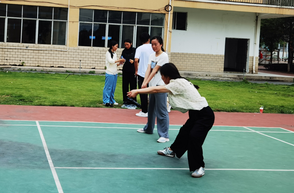 排球1.png 排球1.png