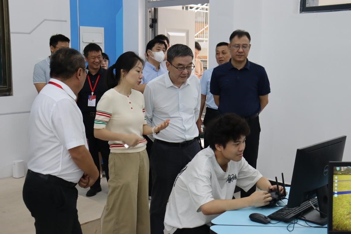 政协3.jpg 政协3.jpg