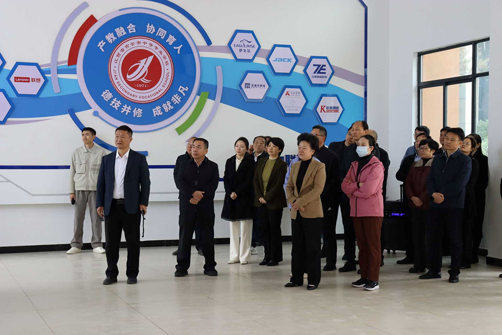 政协1.jpg 政协1.jpg